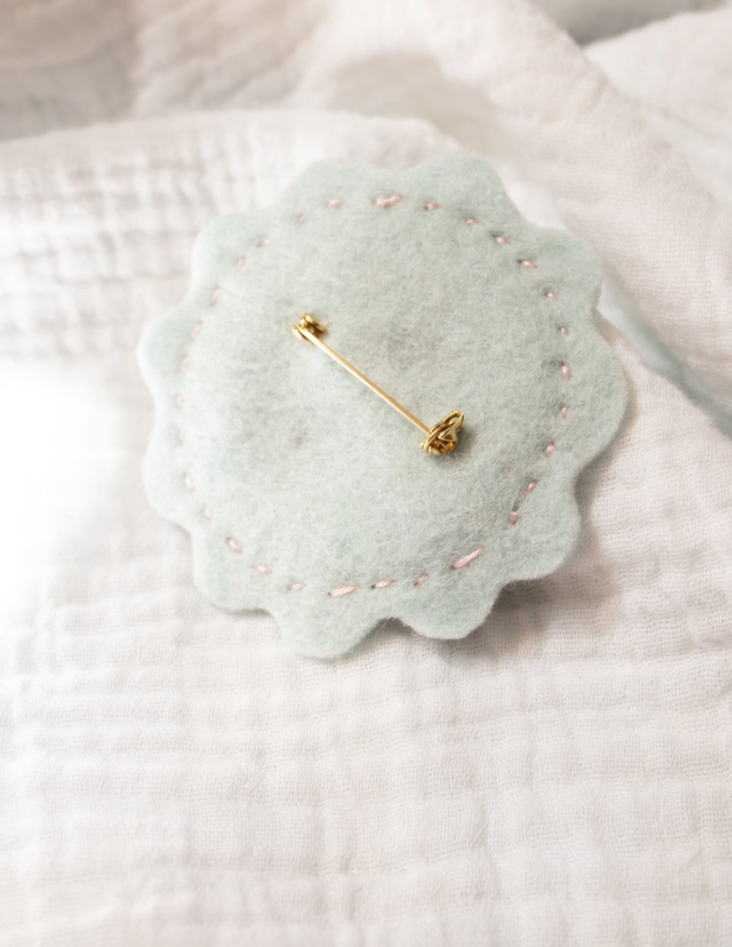 Daisy Felt Birthday Badge