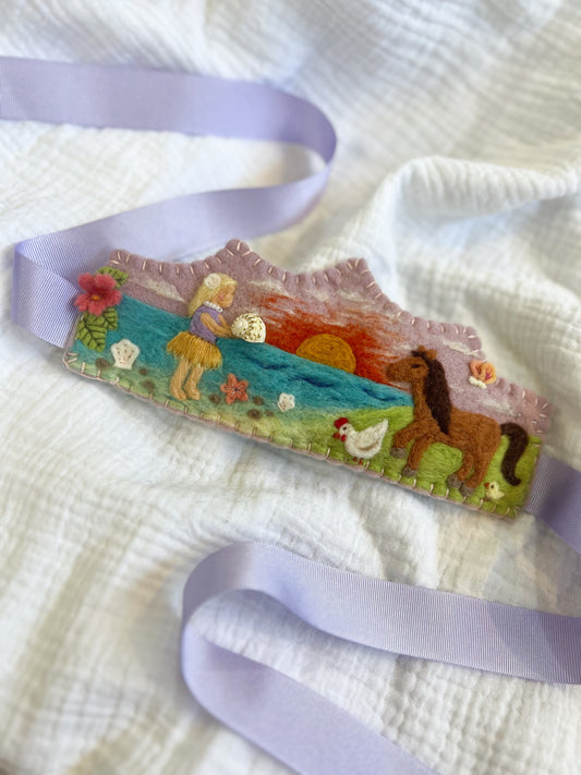 Custom Story Crown - August Birthday