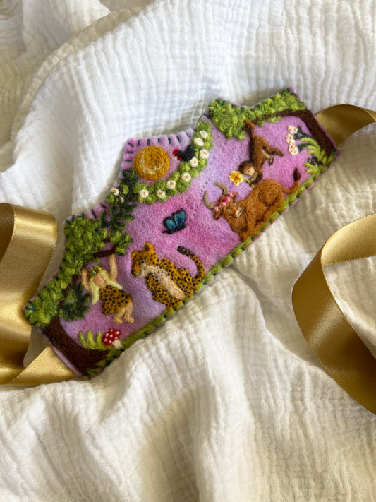 Custom Story Crown - August Birthday