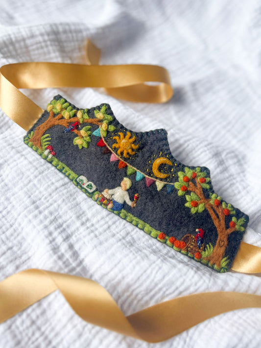 Custom Story Crown - February Birthday