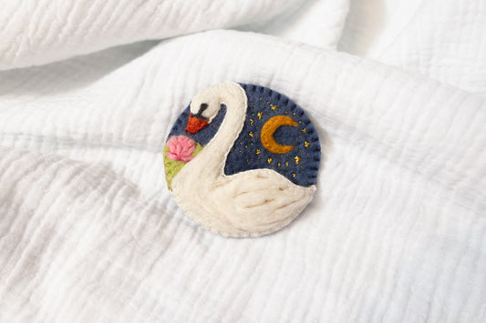 Swan Felt Tooth Fairy Pouch