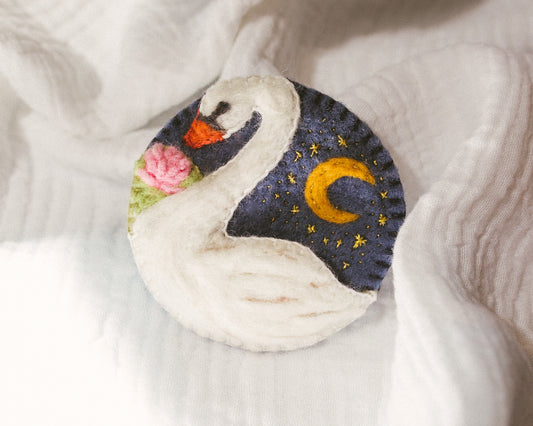 Swan Felt Tooth Fairy Pouch